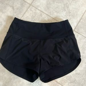 Lululemon speed up shorts 2.5” high rise in black